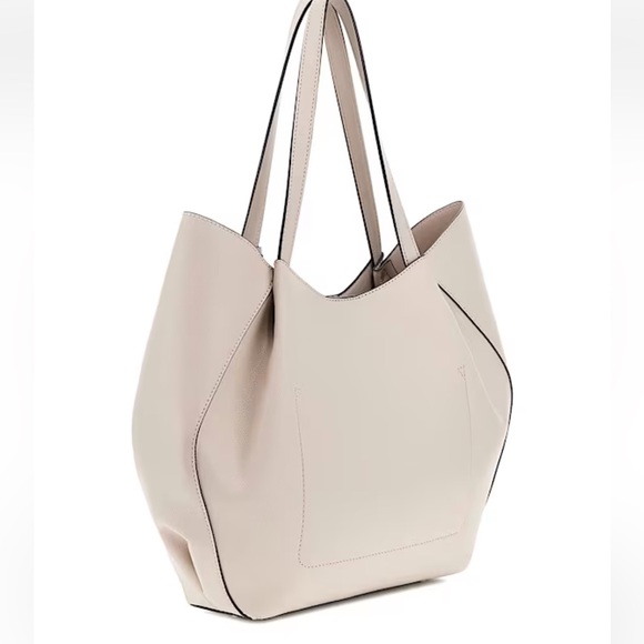 GUESS SET - Picture 3 of 15